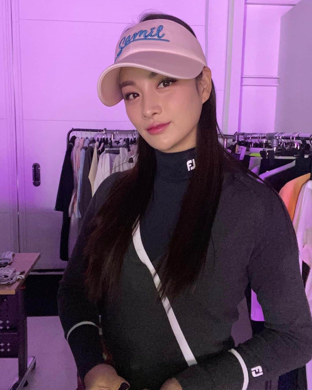 パク・キョルのインスタグラム：「. @footjoykorea 😍」