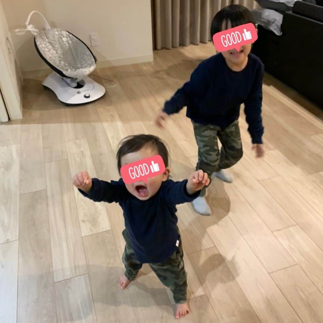 亀恭子のインスタグラム：「迷彩brothers✴︎✴︎  someday's… #brothers #matchingoutfits #camouflage #gap」