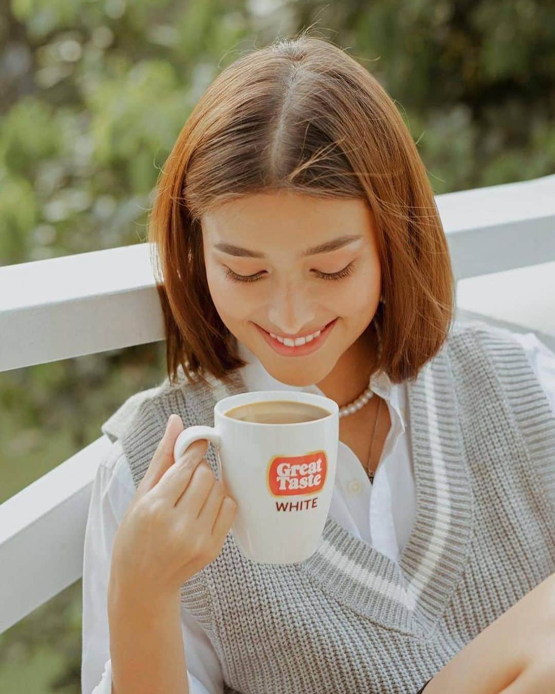 リザ・ソベラーノさんのインスタグラム写真 - (リザ・ソベラーノInstagram)「Excited for the first day of a new month! 🧡 Getting that tamang simula with my cup of Smooth and Creamy Great Taste White - para ganado to face the day ☕️ #GanadoWithGreatTasteWhite   Check my latest story to watch the newest Great Taste White TVC!」2月1日 13時15分 - lizasoberano