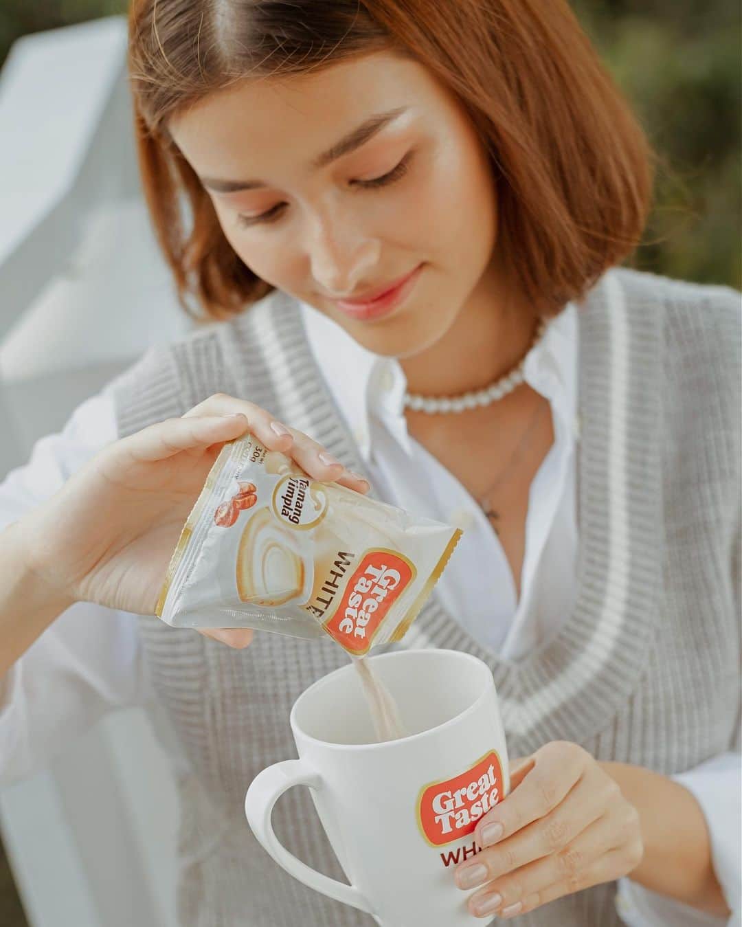 リザ・ソベラーノさんのインスタグラム写真 - (リザ・ソベラーノInstagram)「Excited for the first day of a new month! 🧡 Getting that tamang simula with my cup of Smooth and Creamy Great Taste White - para ganado to face the day ☕️ #GanadoWithGreatTasteWhite   Check my latest story to watch the newest Great Taste White TVC!」2月1日 13時15分 - lizasoberano