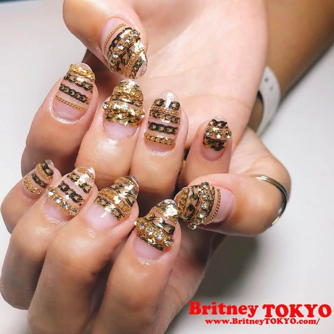 Britney TOKYOさんのインスタグラム写真 - (Britney TOKYOInstagram)「BritneyTOKYO NAIL STICKERS available 💅🏻✨at  🇺🇸 @naillabousa online store  ( https://naillabostore.com )  🇯🇵日本ではツメキラのウェブショップから購入可能 @tsumekira  ( https://www.tsumesakirari.jp )  🇹🇼Taiwan @naillabotw  ( https://www.naillabotw.com )  🇨🇦Canada @tat_canada  ( https://www.tat-canada.com )  🇲🇽 Mexico @nagelnailshop  ( https://nagel.mx )  #nailart #nails #britneytokyo #ネイル　#ネイルアート　#セルフネイル」2月1日 13時28分 - britneytokyo