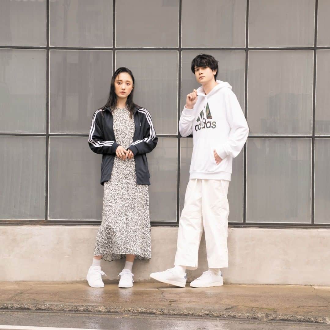ASBee(アスビー)のインスタグラム：「【adidas アディダス ADVANCOURT LEA U 】﻿ テニスシューズにインスピレーションを受けた「ADVANCOURT LEA U」  adidas アディダス ADVANCOURT LEA U ¥7,990＋消費税 ﻿ #adidas #asbee #shoes #newarrivals #instafashion ﻿ #アディダス #アスビー #シューズ #スニーカー #春シューズ #春カラー #春色 #新作 #大人カジュアル #カジュアルファッション #デイリーファッション #休日スタイル #きれいめカジュアル #デイリーユース #タウンユース #靴好き #あしもと倶楽部」
