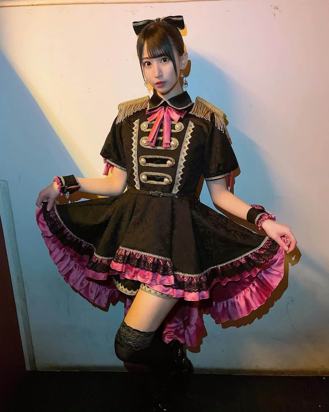 谷麻由里さんのインスタグラム写真 - (谷麻由里Instagram)「新衣装は、羽田さんに担当してもらいました👗  ファンの方やアイドルさんからも好評で嬉しいです☺️💭💓」2月1日 14時39分 - mayusamatokeiyaku