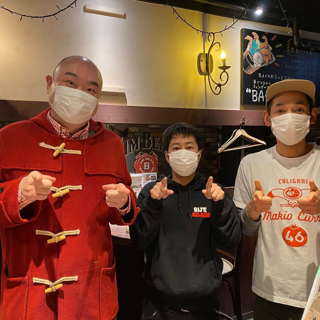 かねきよ勝則さんのインスタグラム写真 - (かねきよ勝則Instagram)「初マキオカリー！！ めちゃくちゃ美味かった😋😋😋  エルシャラカーニしろうさん&たまたま同じタイミングで食べに来ていたウエストランド井口くん。  皆さんもお近くにお越しの際はぜひ〜！！ https://mobile.twitter.com/caligarimakio46  #マキオカリー #新宿 #ウエストランド #井口 #エルシャラカーニ #しろう #新宿カウボーイ #かねきよ」2月1日 14時41分 - shinjyukucowboy_kanekiyo