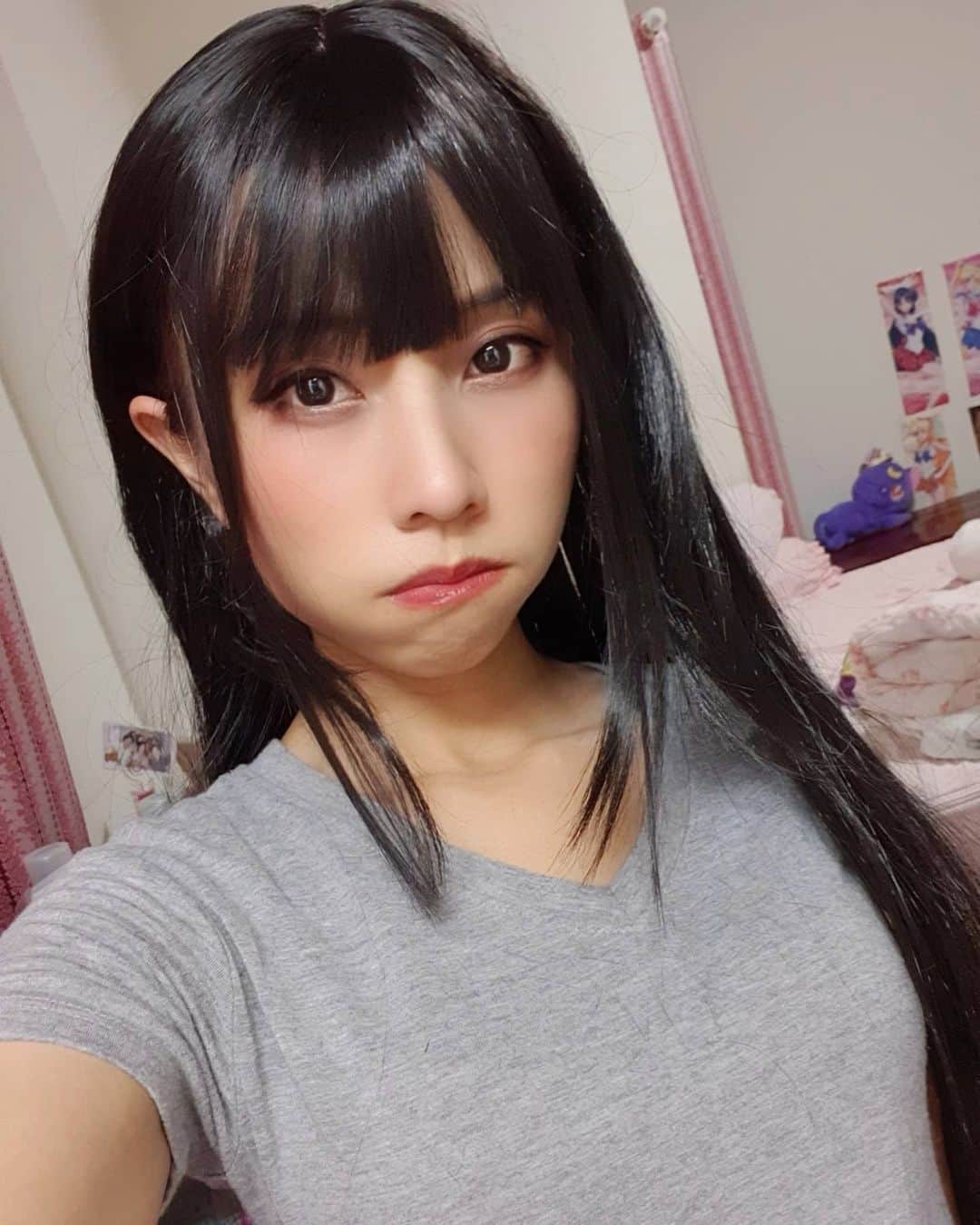 ビーム先生のインスタグラム：「ปากเป็นไรตุ๋ยเชียว 😂  บีมผมดำ บีมผมดำ บีมผมดำ 黒髪びーむ！❣  #influencer #blogger #youtuber #thai #thaigirl #japan #日本　#タイ　#インフルエンサー　#ブロガー　#ユーチューバー　#外国人　#訪日外国人　#タイ人　#タイ語　#บล็อกเกอร์ #ยูทูปเบอร์ #ไทย #ญี่ปุ่น #ภาษาญี่ปุ่น #黒髪 #blackhair」