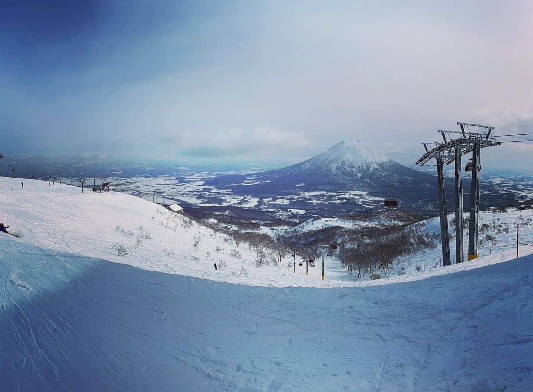 水田真依子さんのインスタグラム写真 - (水田真依子Instagram)「スノーボード🏂LIFE🏂 #ファッション	 #東京	 #ランチ	 #かわいい  #可愛い	 #ネイル	 #おうちごはん	 #ありがとう	 #空	 #犬	 #お弁当	 #桜	 #大好き	 #モデル	 #コーデ	 #撮影	 #ヘアアレンジ	 #インテリア	 #メイク	 #コスメ部」2月1日 14時58分 - maikosebasu