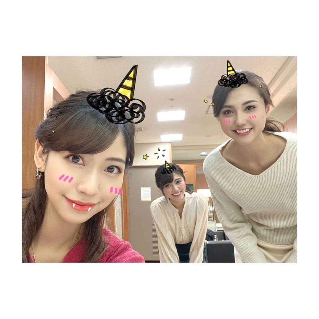 久保井朝美さんのインスタグラム写真 - (久保井朝美Instagram)「👹 明日は節分の日✨ TBS「はやドキ！」後に 3人で鬼になってみました😆 ． 2月2日が節分なのは 124年ぶりです💫 ． 私は福豆買いました❣️ 香ばしさと素朴な味が好きで 明日まで待てずに 食べちゃいそうです🤤😋 ． みなさんは豆まきしますか？ ． そして 今年は2月3日が立春🌸 暦の上では 明後日から春です😊 ． #TBSテレビ #はやドキ！ #小野寺結衣 #山形純菜 #TBSアナウンサー #久保井朝美 #気象予報士 #2月2日 #節分の日 #2月3日 #立春 #2月もよろしくお願いします」2月1日 15時14分 - asami_k920