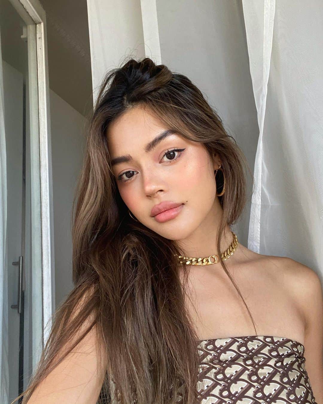 リリーマイマックのインスタグラム：「Hot n humid」