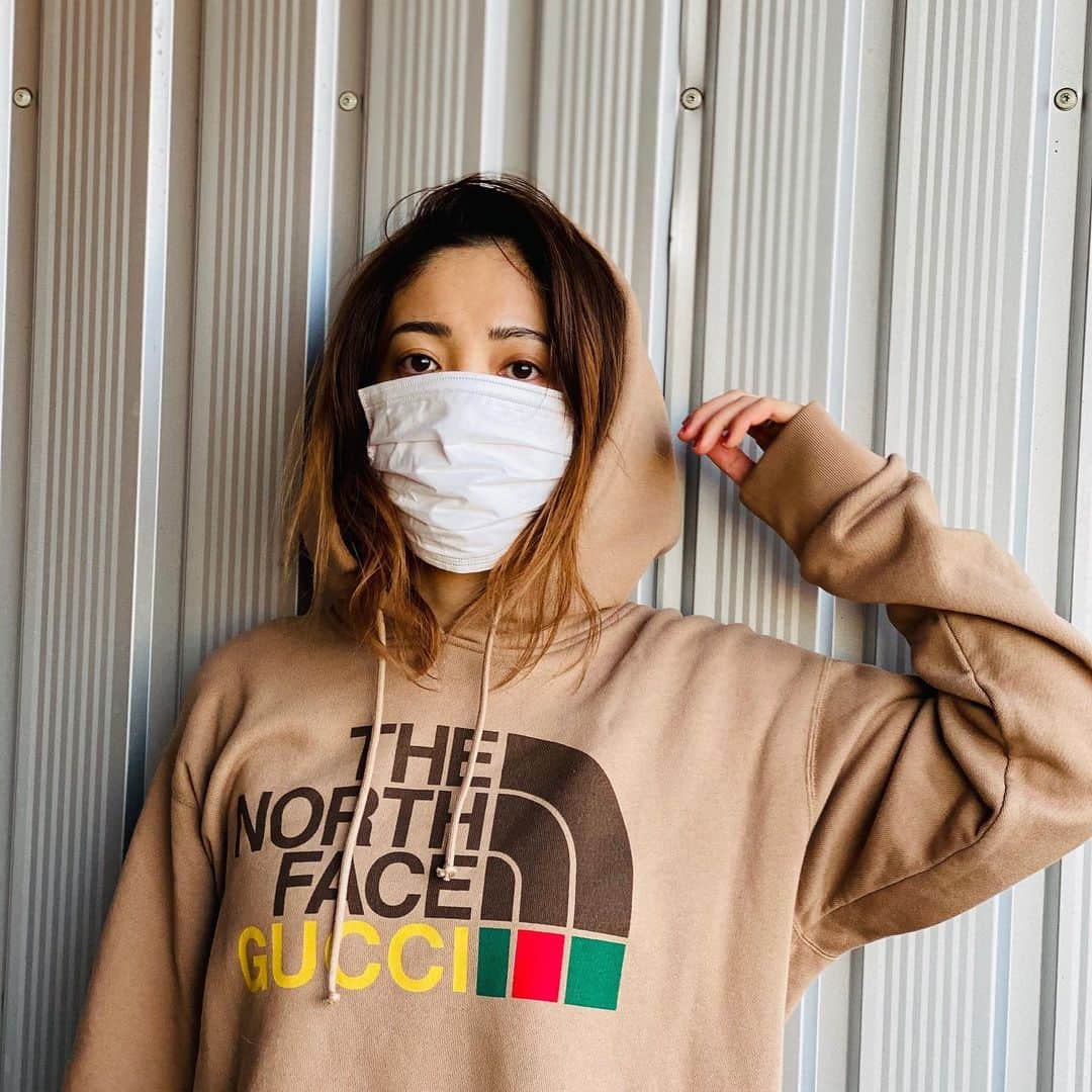 平山あやさんのインスタグラム写真 - (平山あやInstagram)「gucci✖︎THE NORTH FACE 🌈  #guccithenorthface  #fashion #ootd #gucci #thenorthface」2月1日 15時40分 - aya_hirayama