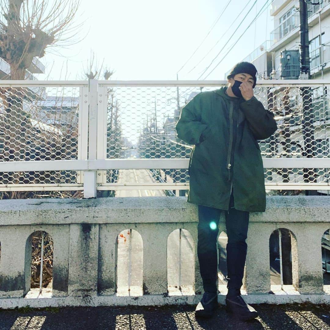 月に吠える。のインスタグラム：「ずっと探していた M-51のちょうどいい インナーライナーやっと見つかった ありがとうございます ジャンティーク内田さん  #大森南朋 #ジャンティーク #thatfeel」
