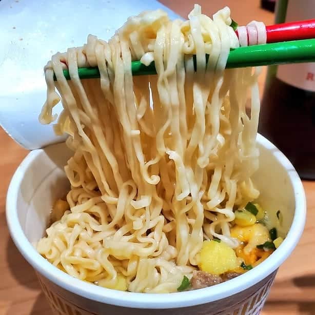 のインスタグラム：「最強つまみ？ #カップヌードル」