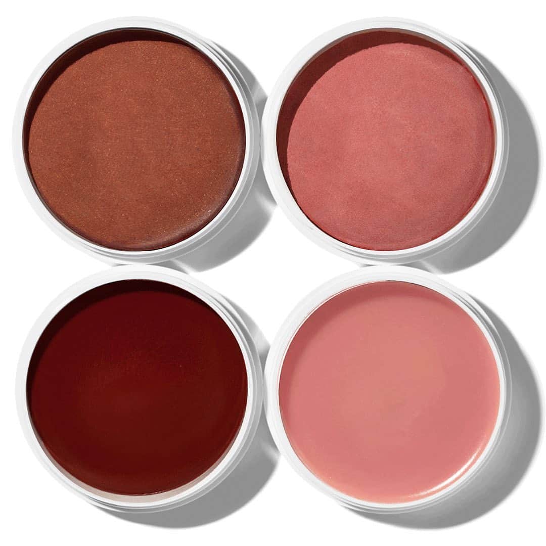 ボビー・ブラウンのインスタグラム：「Heads up the wait is almost over. @jonesroadbeauty Miracle Balm sold out way quicker than forecasted for. We thought we’d have a 6 month supply but some only 4 weeks.Dusty Rose and Au Natural are expected Friday ( hope east coast storm doesn’t get in the way ) and Tawny and Bronze a week or so after. Thank you to all the lab workers working round the clock for us. Swipe to see the seals broken which releases the magic. #multiuse Photo @joninnewyork」
