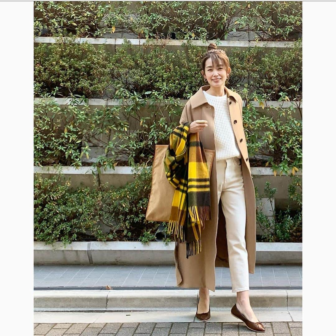 武藤京子さんのインスタグラム写真 - (武藤京子Instagram)「* * 先日のお洋服 * しばらく距離を置いていた ホワイトデニム それは 肉感を拾うから…😅 * その距離感(!?)を縮めてくれたのが @upperhights の THE NINTY'S 色は 生成り!?のような  CHALKという色 * 春に向けての コーディネートが 楽しくなりそう✨ * #ronherman #upperhights #joshuaellis #avacation #kuruntokyo #アメブロ更新しました #STORYブログ更新しました」2月1日 21時40分 - kyokomuto0628