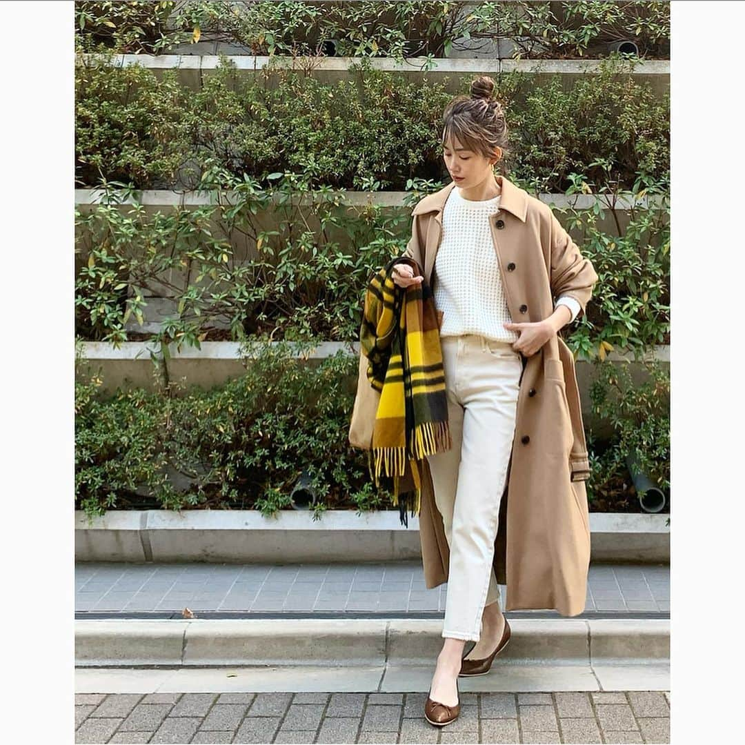 武藤京子さんのインスタグラム写真 - (武藤京子Instagram)「* * 先日のお洋服 * しばらく距離を置いていた ホワイトデニム それは 肉感を拾うから…😅 * その距離感(!?)を縮めてくれたのが @upperhights の THE NINTY'S 色は 生成り!?のような  CHALKという色 * 春に向けての コーディネートが 楽しくなりそう✨ * #ronherman #upperhights #joshuaellis #avacation #kuruntokyo #アメブロ更新しました #STORYブログ更新しました」2月1日 21時40分 - kyokomuto0628