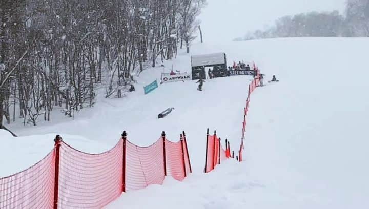 岡本圭司のインスタグラム：「Wining run of @hiroto_ogiwara . こういう良いルーティンを出してくれるのはコースを作った側からすると嬉しい。 この後も、白馬、青森と続くので面白いコース作ろうと思います🤔 #niseko #SAJ  #コースコーディネーター」