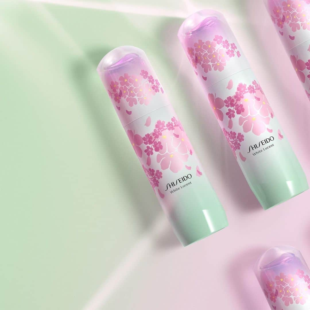 資生堂さんのインスタグラム写真 - (資生堂Instagram)「Even if you can’t sit amongst the cherry blossoms in Japan, you can still welcome spring with this limited-edition bottle of White Lucent Illuminating Micro-Spot Serum designed by artist and textile designer @himuroyuri . “While working on this project, I imagined a peaceful place where cherry petals flutter in the wind,” she says.⁣ ⁣ #ShiseidoSkincare #WhiteLucent」2月1日 16時34分 - shiseido