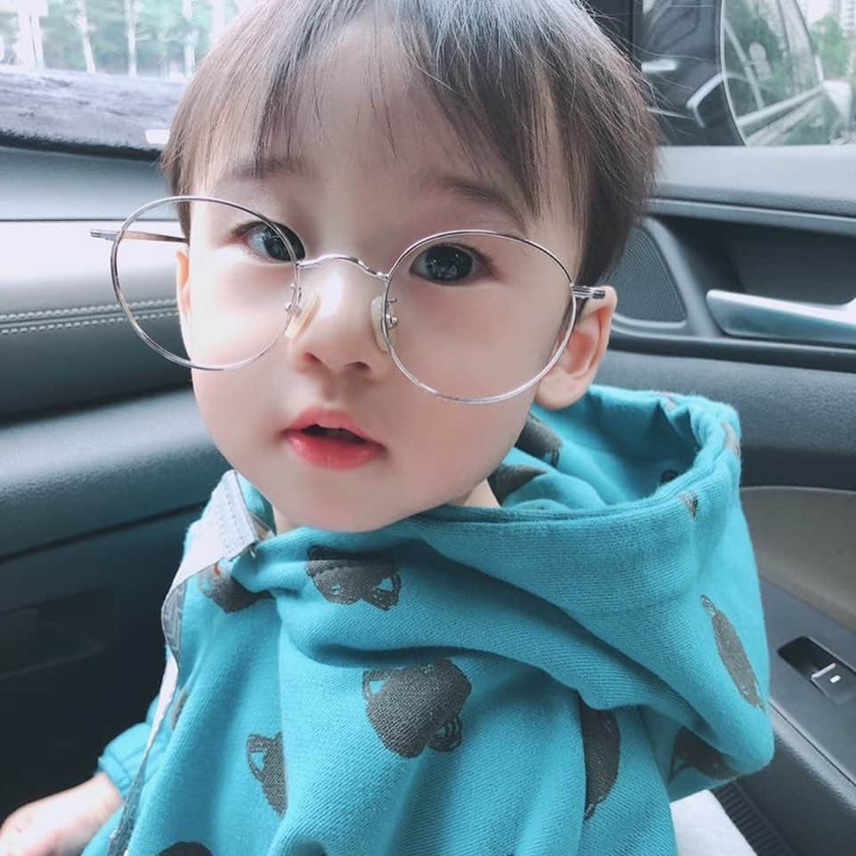 クォン・ヨンドンさんのインスタグラム写真 - (クォン・ヨンドンInstagram)「Happy birthday @kim_____shu 👶🏻🎉 마니쪼꼼햇던 시우가 벌써 세번째생일... 우리시우 삼촌이 아주많이 사랑해🤍」2月1日 16時45分 - _______youngmoney