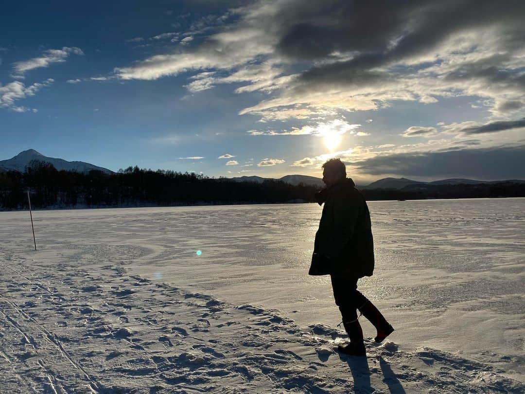 NAOTA（ナオタ）のインスタグラム：「Hello February⛄️ 2月スタート❗️  写真は小野川湖 またワカサギ釣り行きたい🎣  #小野川湖 #lake #fukushima #ワカサギ釣り」