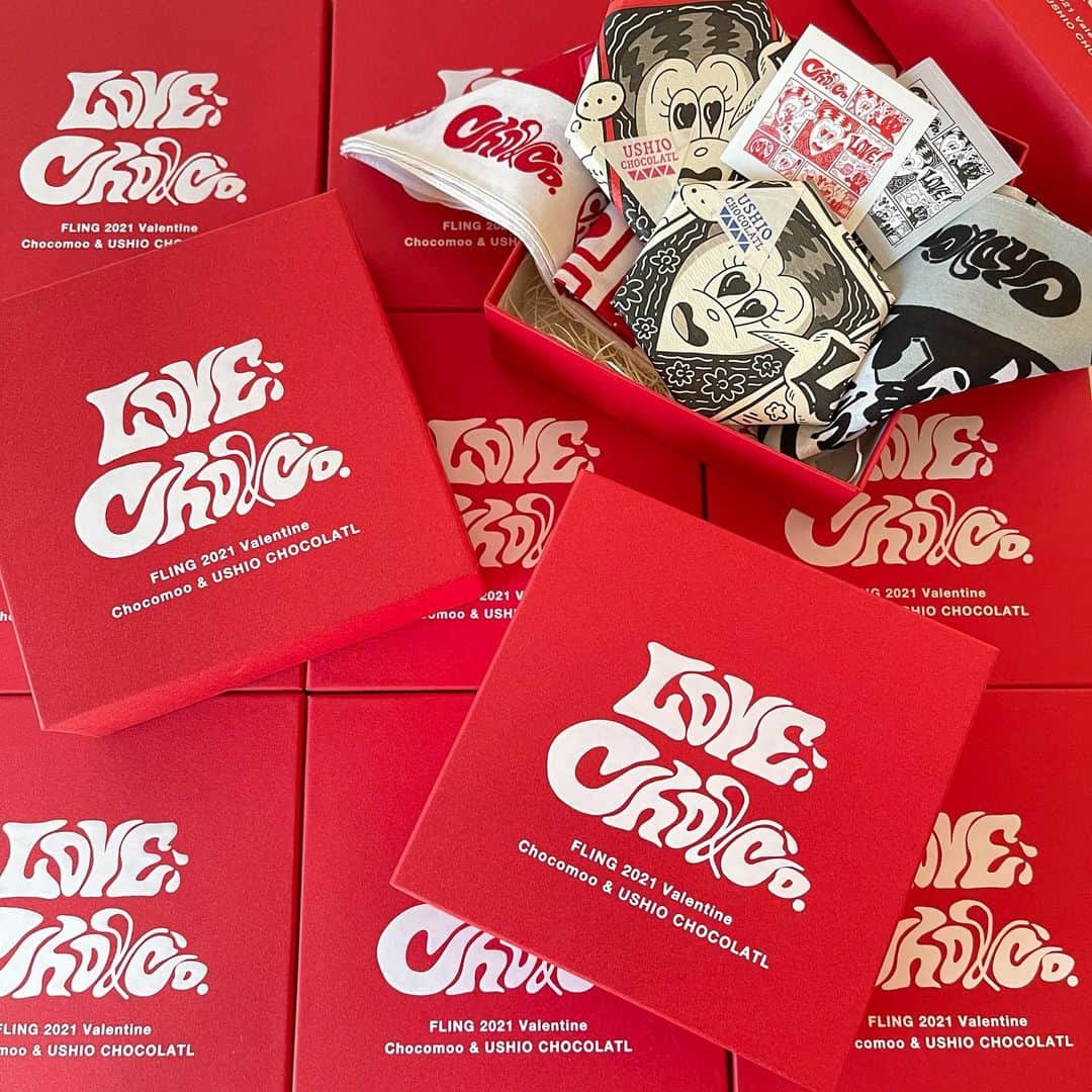 chocomooのインスタグラム：「For my friends🍫😋 2021.2.3(wed)発売🎈🎈🎈  Web💻 @fling_jpg (2/3~) Pop up shop🚩 @hankyumode (2/3-2/9)   #cho_and_co #fling #ushiochocolatl #Chocomoo #valentine #chocolate」