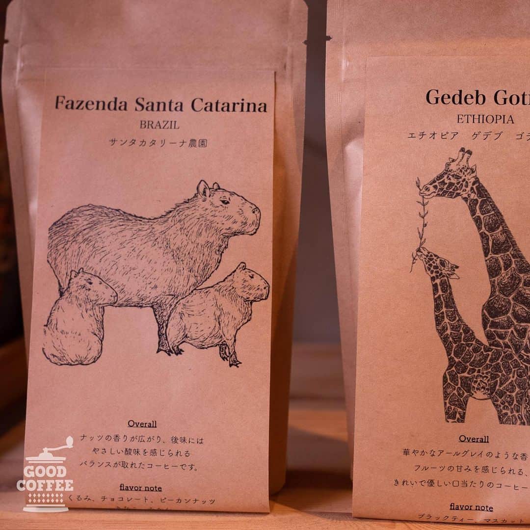 goodcoffeemeさんのインスタグラム写真 - (goodcoffeemeInstagram)「. ☕️ Good Coffee Crew Recommend Shop Info ☕️  【darestore (@darestore2017) ／ 宮城・仙台】  GC Crew：@and_lifes_camera & @km_______97  「焙煎士の石山さんによって豆の個性を最大限に引き出されたコーヒー豆が常時5種類ほど用意されています。おやつ類も自家製のバナナブレッドを筆頭に、季節のクロワッサンサンド、チーズケーキなど種類豊富です。  店舗は街中にありながらも、街の忙しなさを感じさせない空間というところも魅力。店内に流れる音楽のチョイスも独特。ぜひ、お店に足を運んで、その雰囲気を楽しんでみてください。  今春2号店のオープンを予定だそう。こちらも楽しみです！」  — 📍宮城県仙台市青葉区一番町3-11-27 かねはち一番町ビル3F 🕘9:00～18:00 定休日：不定休（SNSにて告知） —」2月1日 17時00分 - goodcoffeeme