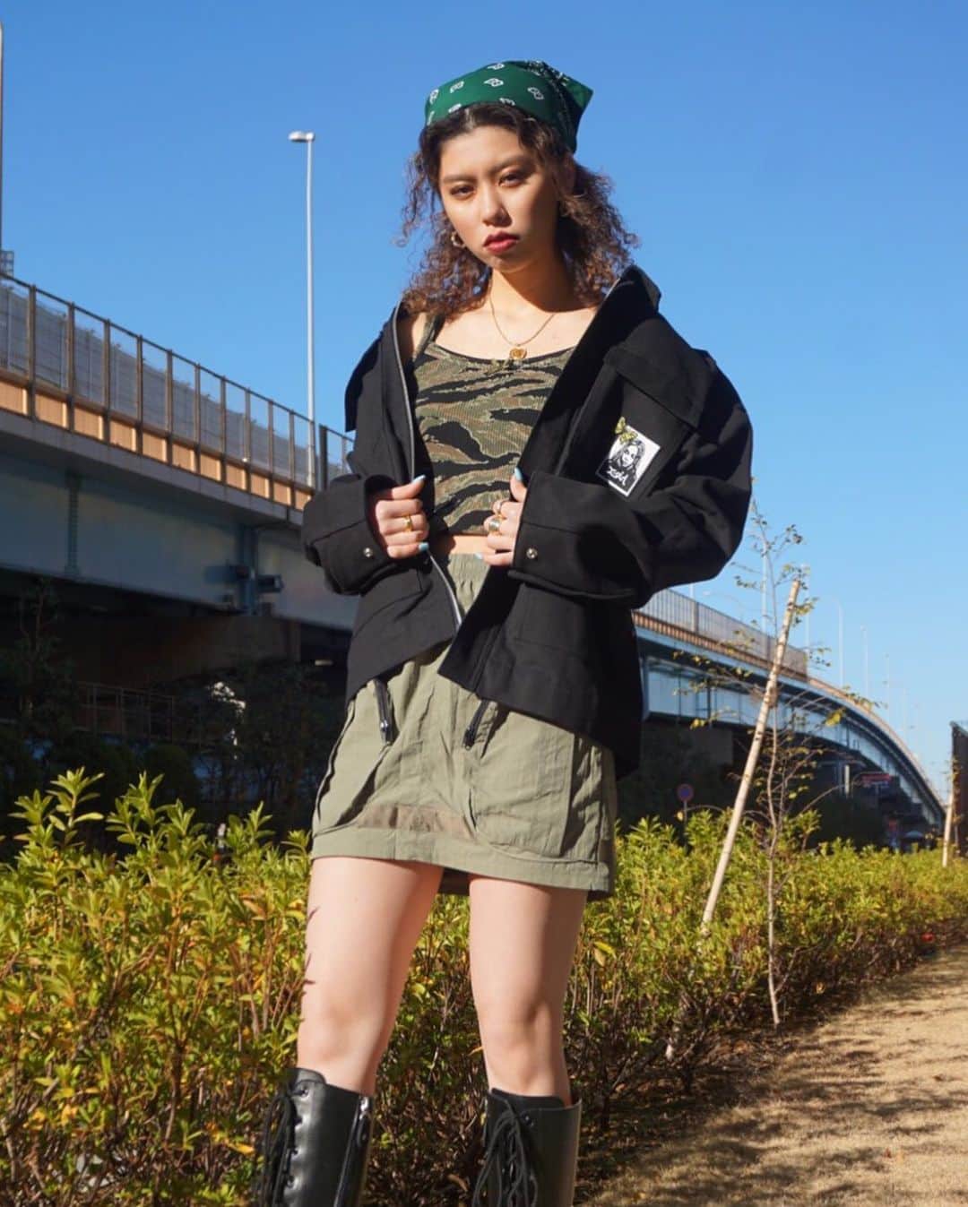XGIRL_ootdのインスタグラム：「#xgirl_ootd @babygori_ 164cm XLARGE / X-girl LaLaport TOKYO-BAY STAFF ------------------------------ ・ ▪️DUCK WORK JACKET ¥14,00+tax (SIZE M) ▪️ X-girl × HYSTERIC GLAMOUR THERMAL CAMISOLE ¥6,000+tax (SIZE S) ▪️CYBER NYLON SKIRT ¥11,000→¥6,00 (SIZE S) ------------------------------ #xgirl #xgirljp #xgirlus」