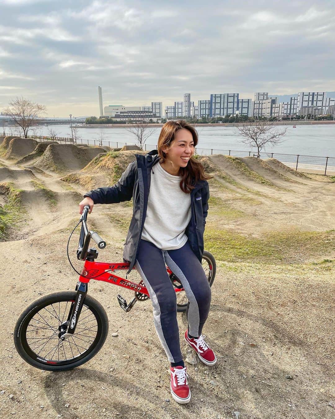 飯端美樹のインスタグラム：「Hello February💋 #bmxlife」
