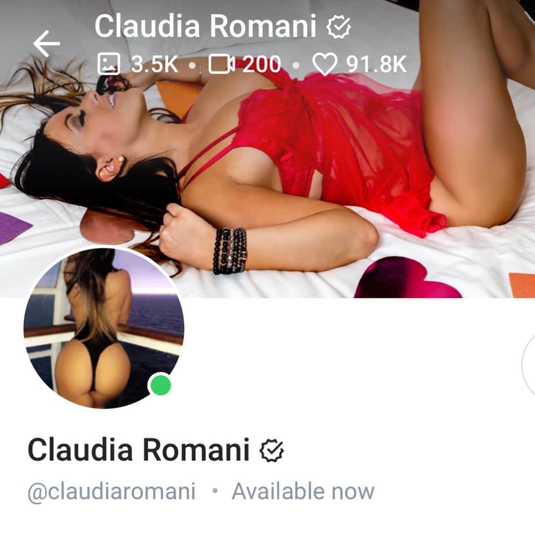 クラウディア・ロマーニのインスタグラム：「Link in bio ❤️」