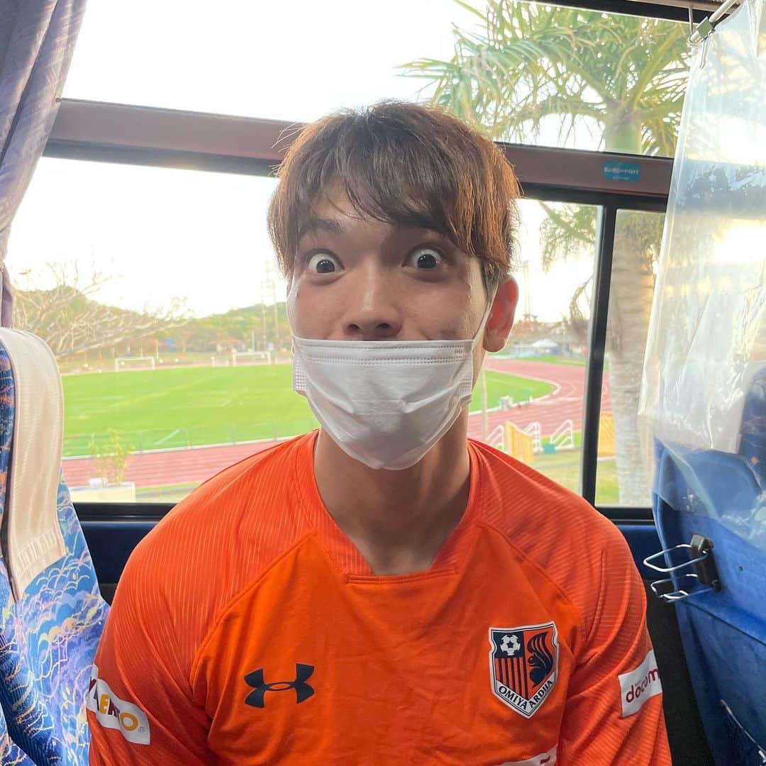 大山啓輔のインスタグラム：「. 肩は順調です。顔は不調です。」