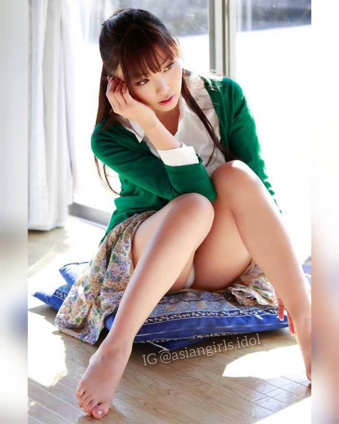 アジアの綺麗なアイドルのインスタグラム：「➱ Follow Me @asiangirls.idol 🙏 ➱ Like❤️ leave any comments(ᵔᴥᵔ)  Also my 2nd page @cutegirls.idol   Model @ [to find]  All rights belong to their creators No copyright infringement intended Contact me for fixing it」