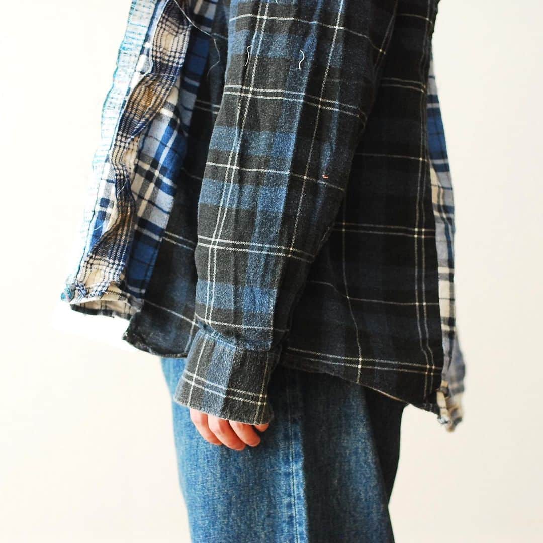 のインスタグラム：「_ Rebuild by Needles / リビルドバイニードルズ "Flannel Shirt - Ribbon Wide Shirt" ¥22,000- _ 〈online store / @digital_mountain〉 https://www.digital-mountain.net/shopdetail/000000012885/ _ 【オンラインストア#DigitalMountain へのご注文】 *24時間受付 *14時までのご注文で即日発送 *1万円以上ご購入で送料無料 tel：084-973-8204 _ We can send your order overseas. Accepted payment method is by PayPal or credit card only. (AMEX is not accepted)  Ordering procedure details can be found here. >>http://www.digital-mountain.net/html/page56.html _ 本店：#WonderMountain  blog>> http://wm.digital-mountain.info _ #NEPENTHES #Needles #ネペンテス #ニードルズ _ 〒720-0044  広島県福山市笠岡町4-18  JR 「#福山駅」より徒歩10分 #ワンダーマウンテン #japan #hiroshima #福山 #福山市 #尾道 #倉敷 #鞆の浦 近く _ 系列店：@hacbywondermountain _」