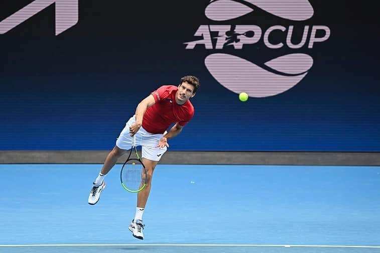 パブロ・カレーニョ・ブスタのインスタグラム：「Ha sido larga la espera pero ya estamos de vuelta! Mañana debut en  la @atpcup a las 17:30 contra Australia🇦🇺 #teamspain🇪🇸」