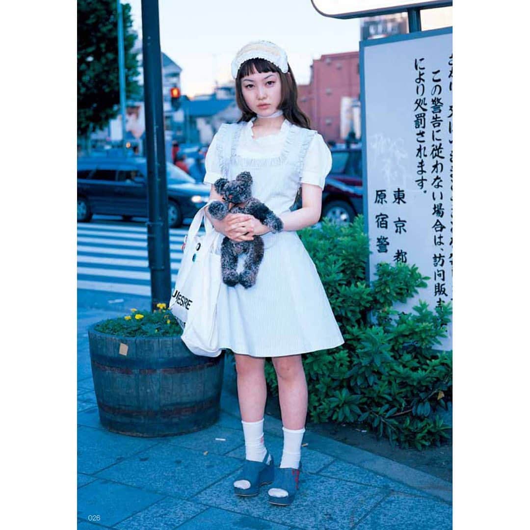 FRUiTSさんのインスタグラム写真 - (FRUiTSInstagram)「The “FRUiTS Yearbook Volume 1 - Print Edition” is now available on the English website! ﻿ ﻿ In 2013, Shoichi Aoki dived into the FRUiTS photo archive and picked out his all-time favorite shots throughout the magazine’s run. ﻿ ﻿ The “FRUiTS Yearbook Volume 1” covers the magazine’s first year and includes the most moving, memorable and iconic shots that helped birth of a global fashion revolution.﻿ ﻿ Available in both print and digital editions. ﻿ ﻿ street-eo.com﻿ ﻿ International shop﻿ ↓↓↓↓﻿ https://tokyofruits.com/﻿ ﻿ Japanese shop﻿ ↓↓↓↓﻿ https://fruitsshop.theshop.jp/﻿ ﻿ ﻿ ﻿ ﻿ #FRUiTS #フルーツ #fruitsattwentyone #shoichiaoki #fruitsmag #fashionarchive #90sfashion #streetware #streetfashion #streetstyle #vintage #fashionblogger #japanesestreetfashion #harajukufashion #tokyofashion #harajukustyle #diyfashion #lovefashion #nofilter #picoftheday #kawaiiculture #kawaii #cute #fashion #style #fashionphotography #instafashion #harajuku #tokyo #japan」2月1日 17時25分 - fruitsmag