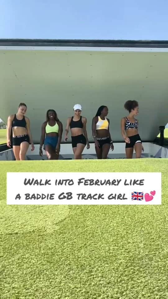 アシャ・フィリップのインスタグラム：「Step into the new month like a queen 👸🏾🇬🇧 💕  🏃🏾‍♀️💨: @niamhemerson @missashaphilip @jodiealicia @biancaawills @hannahlucywilliams  #GreatBritain #TrackGirls #Athletes #IGReels #Baddie #TrackLife #FastGirls #Runners #Athletics #Fitfam #NewWeek #Girlband #Mondaymotivation #February #Olympics」