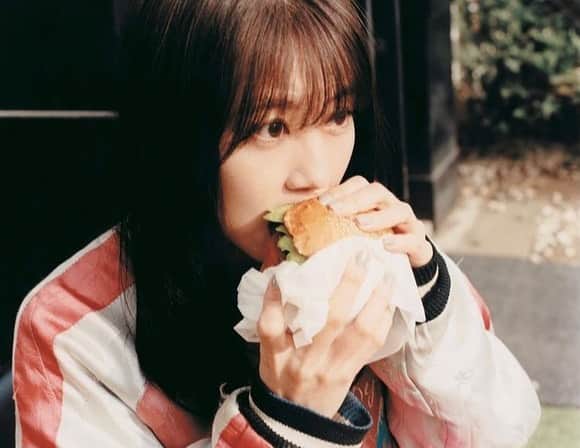 はしもと るかのインスタグラム：「かすみちゃん,  私はかすみちゃんのようにふるまって,  頑張ってきれいになりたい❤️ Kasumi, I want to pretend like Kasumi, work hard, and be pretty.❤️ . . #有村架純 #有村架純ちゃん  #有村架純写真集 #有村架純fan  #有村架純好きと繋がりたい  #有村架純生誕祭 #有村架純可愛い  #有村架純かわいい #kasumi_arimura #arimura_kasumi #有村架純ちゃん💗  #可愛い #かわいい  #有村架純可愛い❤️  #arimurakasumi #可愛い  #kasumiarimur #Cute」