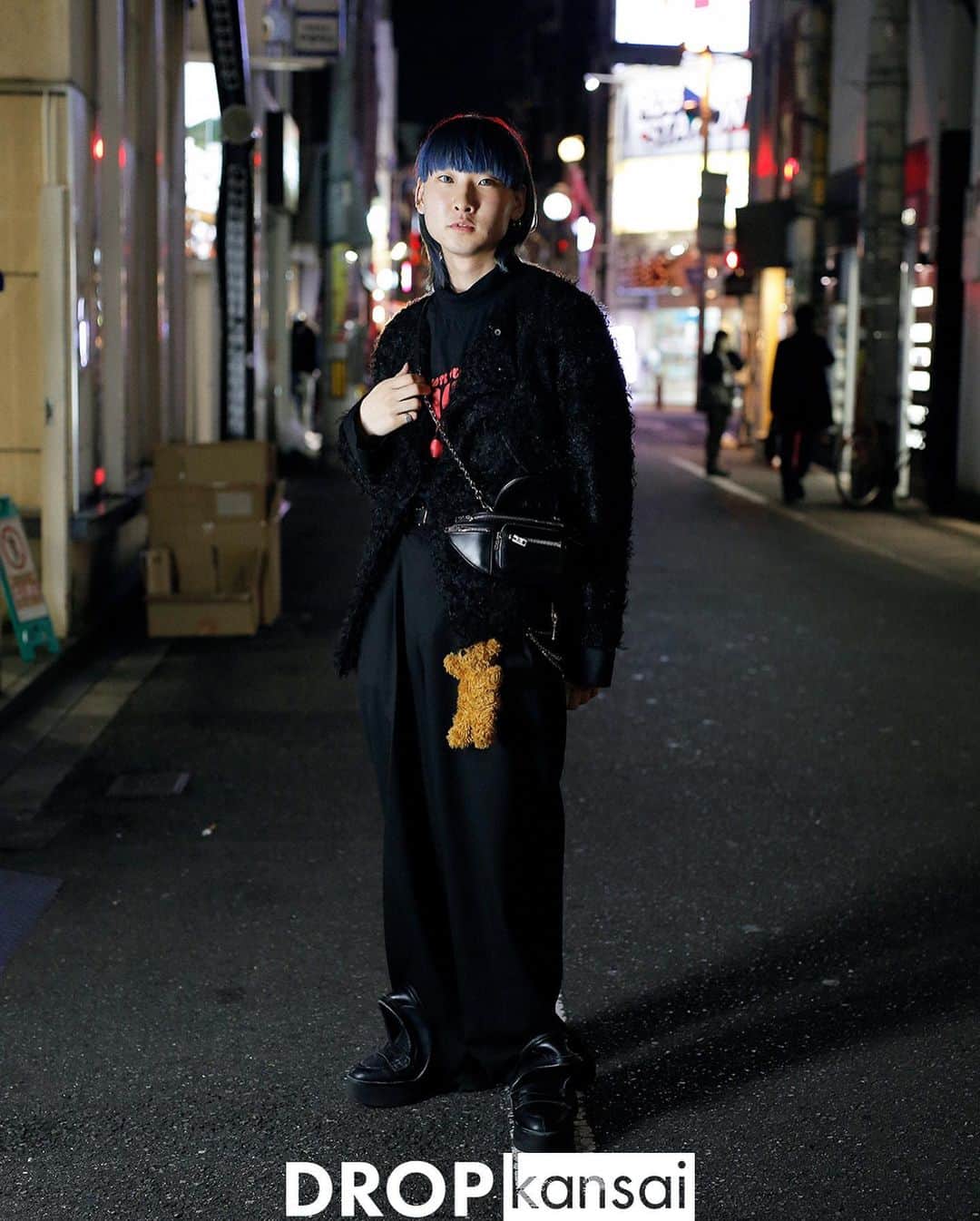 Droptokyoさんのインスタグラム写真 - (DroptokyoInstagram)「KANSAI STREET STYLES @drop_kansai  #streetstyle#droptokyo#kansai#osaka#japan#streetscene#streetfashion#streetwear#streetculture#fashion#関西#大阪#ストリートファッション#fashion#コーディネート#tokyofashion#japanfashion Photography: @kyoheihattori」2月1日 18時10分 - drop_tokyo