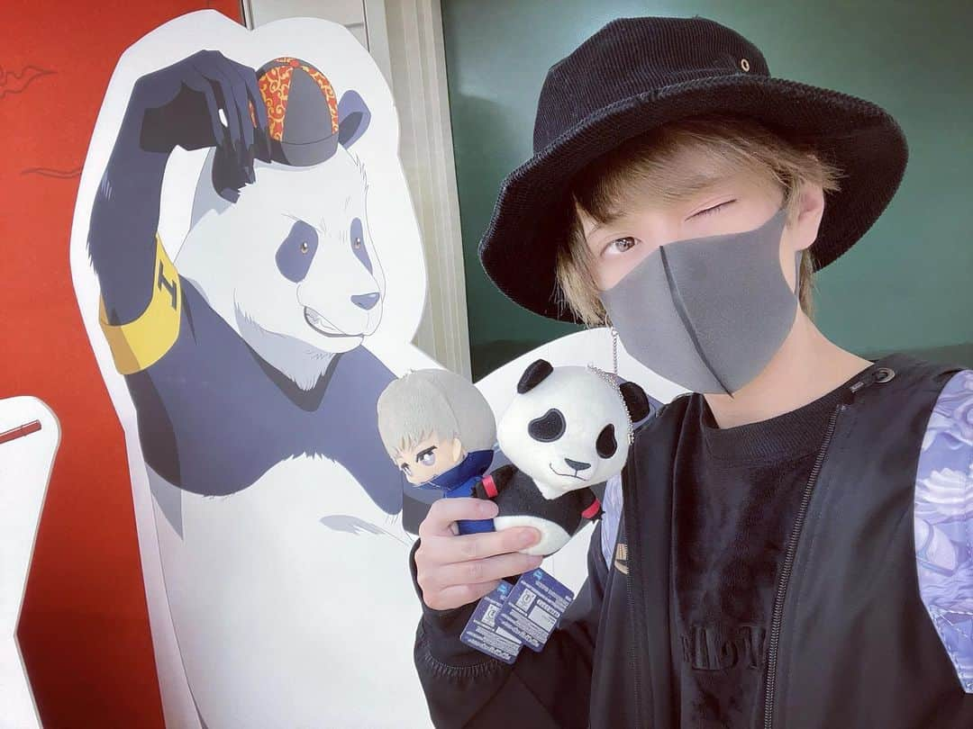 ゆーちゃそ王子さんのインスタグラム写真 - (ゆーちゃそ王子Instagram)「PANDA🐼💜 ・ ・ ・ ・ ・ #呪術廻戦 #呪術廻戦好きと繋がりたい #呪術廻戦イラスト #呪術廻戦夢女子さんと繋がりたい #呪術廻戦好きな人と繋がりたい #パンダ #パンダグッズ #jujutsukaisen #jujutsukaisenfanart #jujutsukaisenedit #jujutsukaisenmanga #jujutsukaisenanime #jujutsukaisenedits #五条悟 #五条 #五条先生 #狗巻棘」2月1日 18時32分 - yuchaso_prince