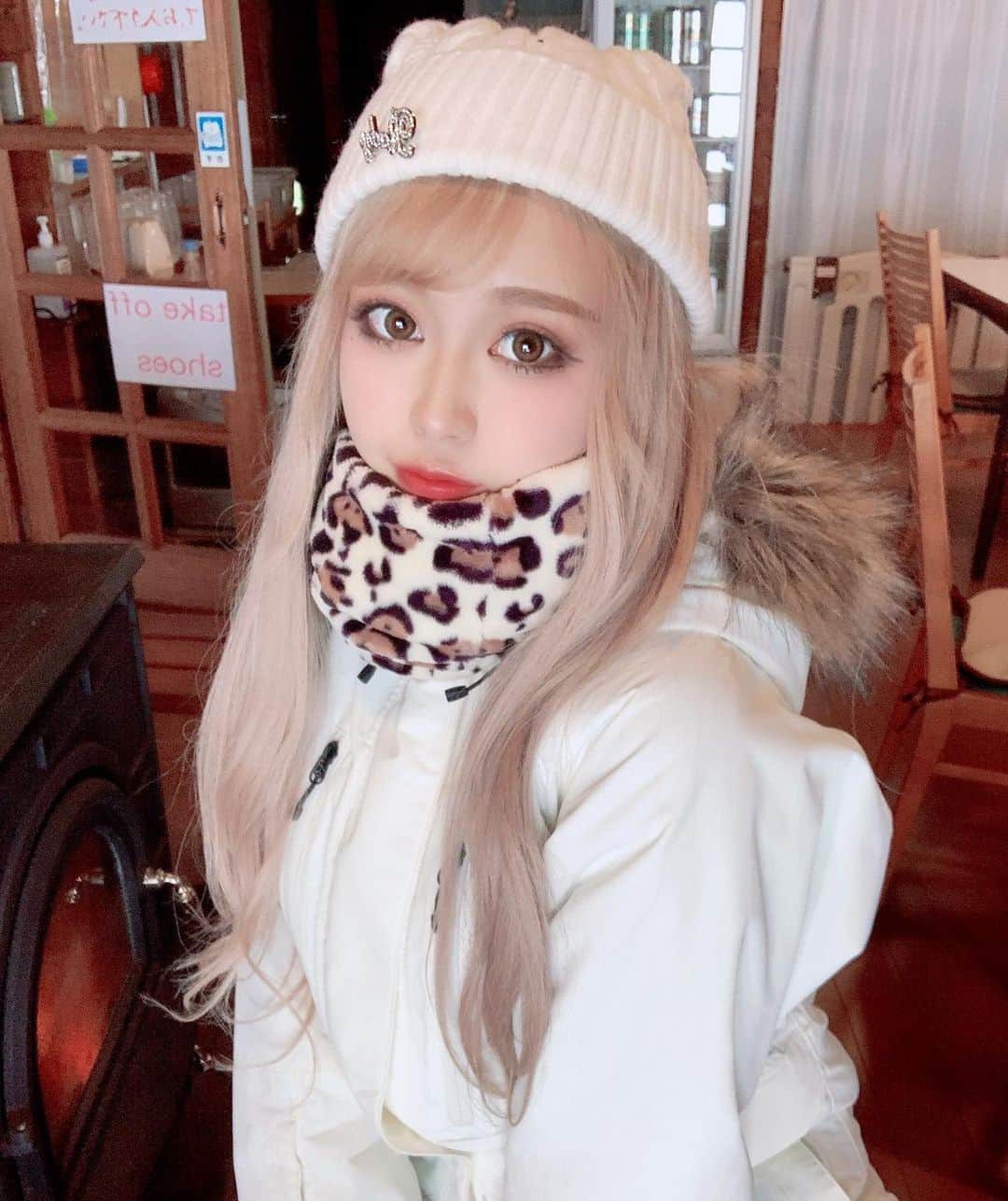 雨宮由乙花さんのインスタグラム写真 - (雨宮由乙花Instagram)「☃️❄️  この間 eggのみんなで スノボー企画撮影に行ってきた⛄  とーっても楽しかったぁ💓  初めて滑ったけど、 結構ちゃんと滑れてよかった😂  そして、撮影前に @tokyo_ace_clinic で フォトフェイシャルしてきた💖  気になっていた毛穴やシミが 消えたーー！！凄すぎる😍  さらに顔全体のトーンが上がって 透明感が出た気がする💋💋💭  続けるとより効果が得られるみたいだよ✨  おかげで お肌に自信をもって 撮影に挑むことができた😘😘  肌って本当 大事だね💭💭‼️  #egg #スノボー #Rady #northface #tokyoaceclinic  #eggmodel #うさギャル」2月1日 18時50分 - _pinkbunnygirl_