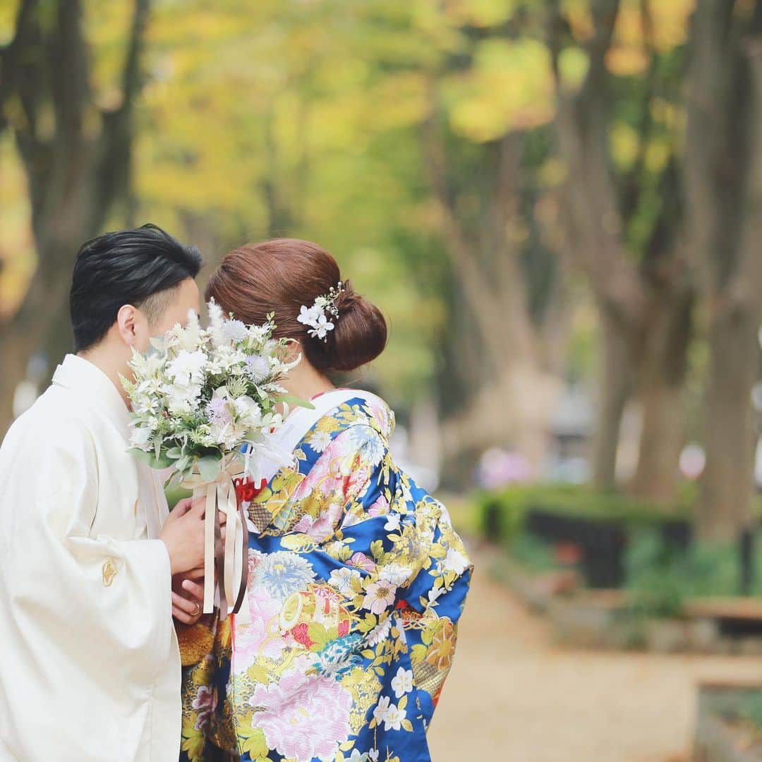 CLAIREのインスタグラム：「ブーケ越しkiss💐 和装ver.👘 ・ @clairebridalstudio」