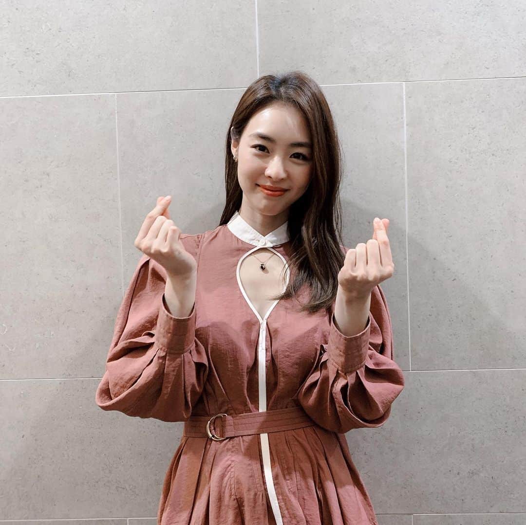イ・ヨニのインスタグラム：「#새해전야 2월10일 드뎌 개봉!!」