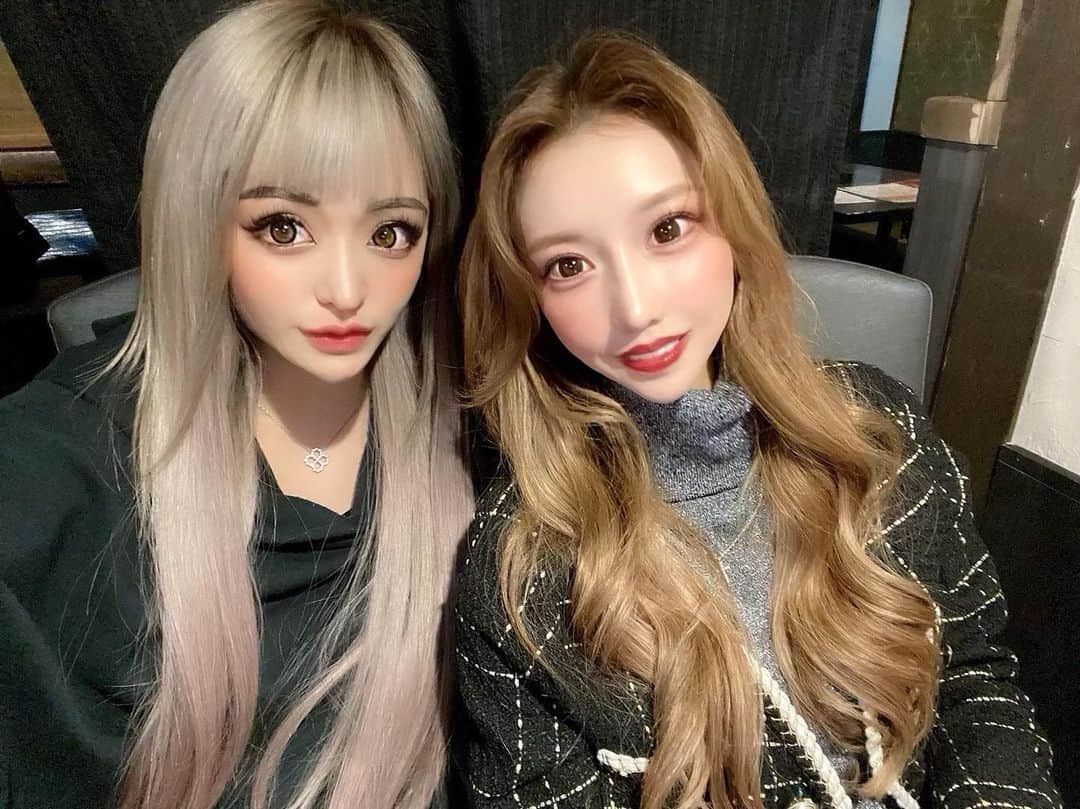 りなのインスタグラム：「RIOちゃん🦄🤍 たまに急に会ってめっちゃ濃い話してる🤣🤝💞 . 毎回だいぶおもしろい🤣🤣🤣 . . #美人茶屋新宿  #ジェントルマンズクラブ」