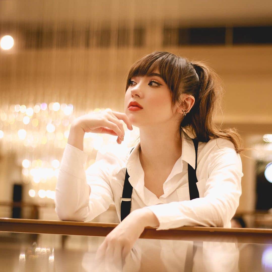 ヤンニーン・ワイゲルのインスタグラム：「Back to my old ways🥀」
