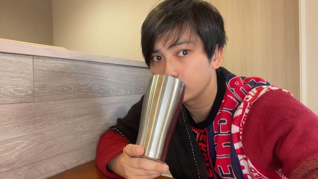 東惣介のインスタグラム：「YouTubeあがったぜ  https://youtu.be/HT-x5ZIm5BI」