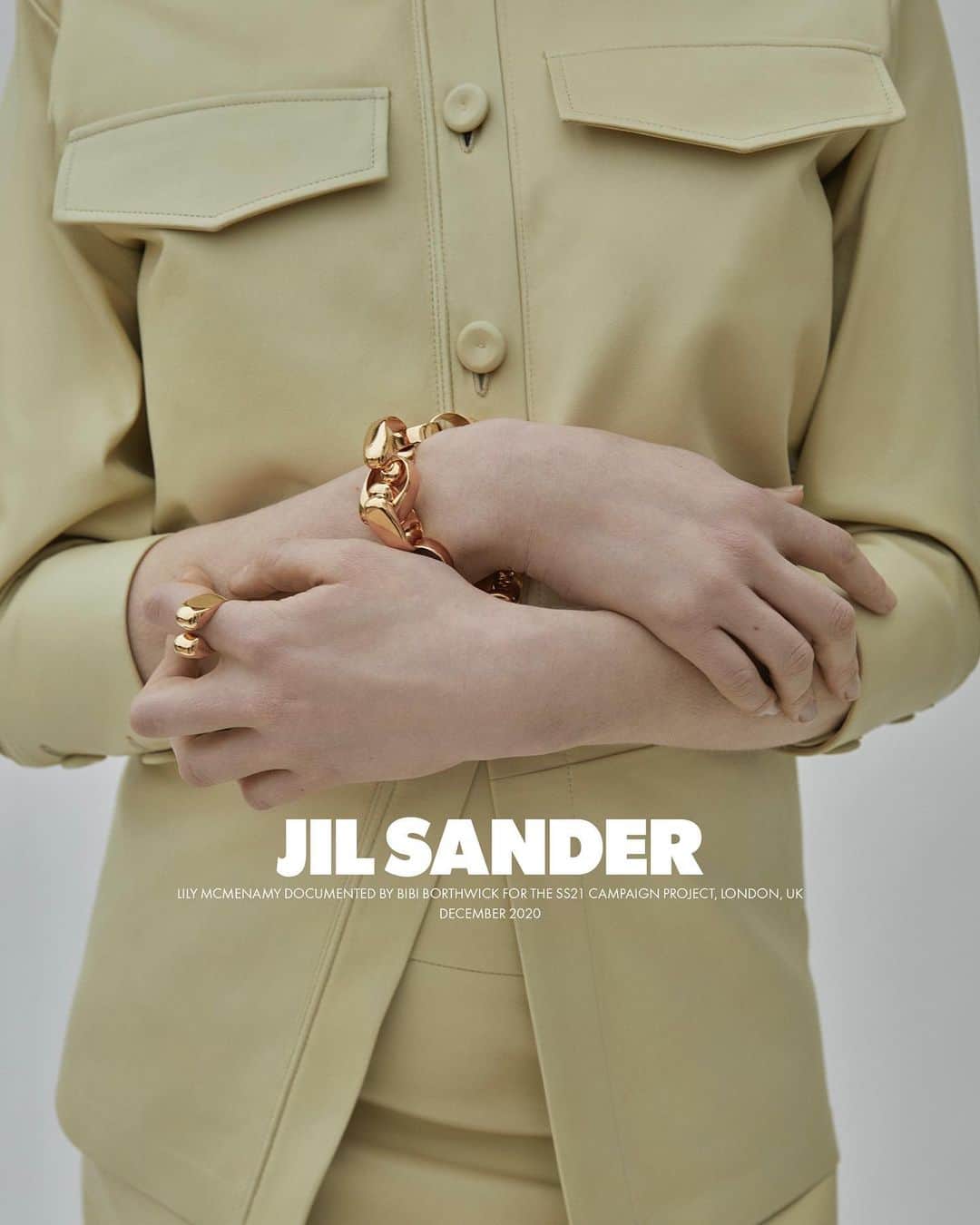ジルサンダーのインスタグラム：「#JILSANDER #SS21CAMPAIGN The SS21 Campaign Project Lily McMenamy documented by Bibi Borthwick, London, UK  December 2020 @bibicornejoborthwick  #JilSanderbyLucieandLukeMeier」