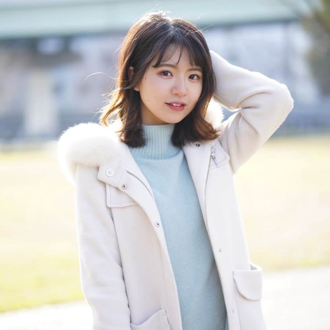 松田有紗のインスタグラム：「📙 . 最近、読書にハマり始めてる 皆さんのオススメの本教えてください☺️ . #オススメの本 #教えてください」