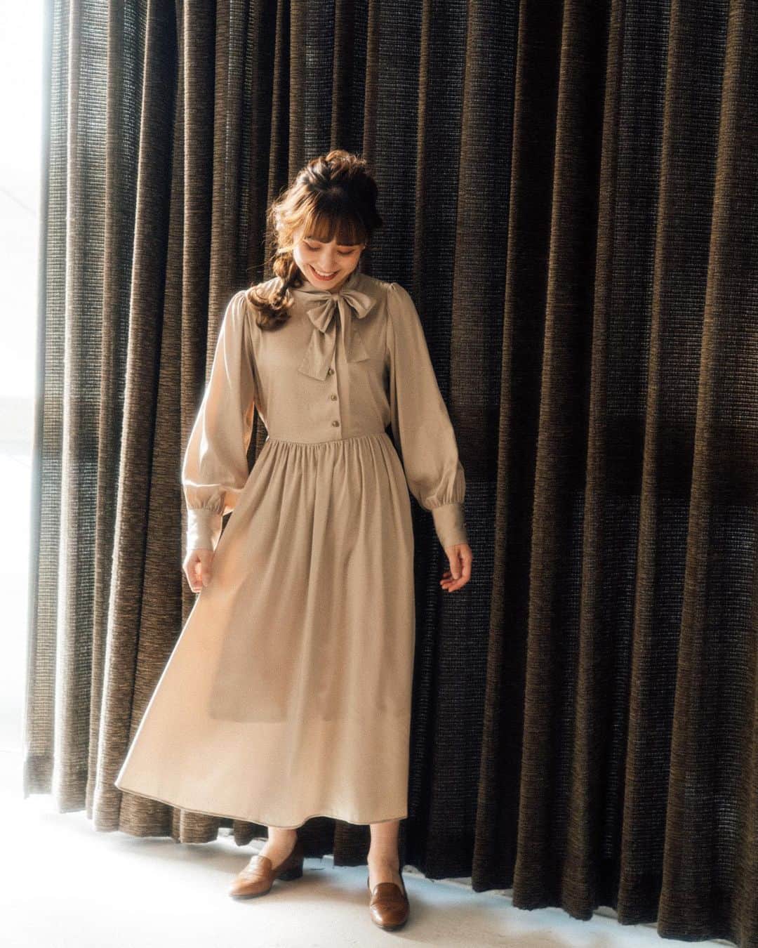 LEBECCA boutique Vintageのインスタグラム：「. 古書に惹かれるワンピース﻿ ( @LEBECCA_boutique original )﻿ ﻿ ﻿ model﻿ @ogmcmgm ﻿ hair & make up﻿ @sota_nakai ﻿ photo﻿ @shibazakimadoka ﻿ ﻿ ﻿ #LEBECCAboutique﻿ #古書に惹かれるワンピース」