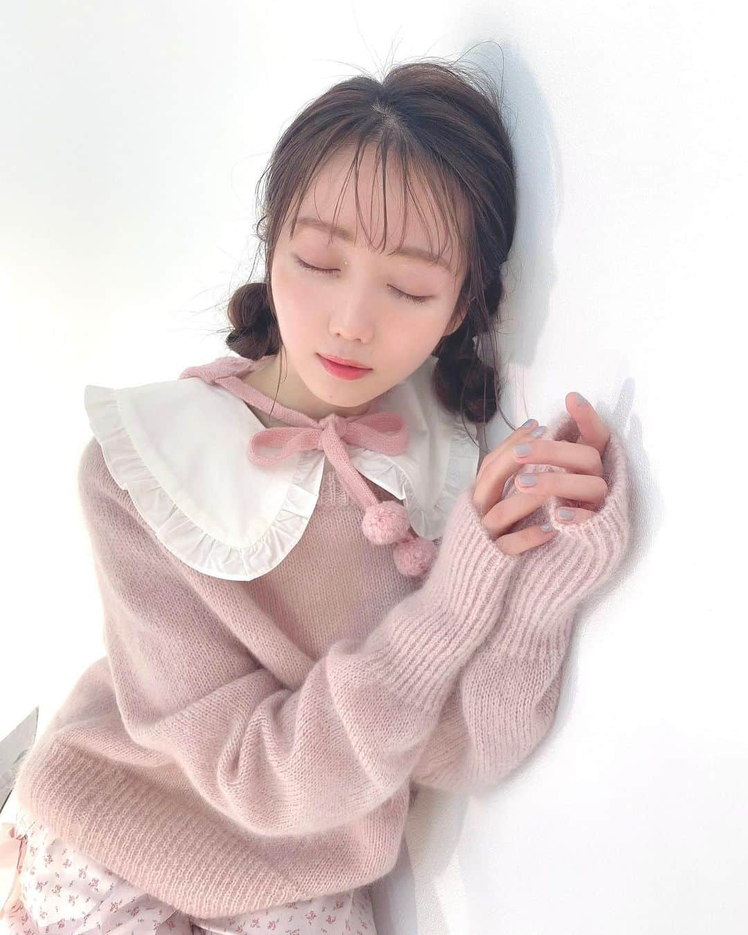 大谷映美里さんのインスタグラム写真 - (大谷映美里Instagram)「🌸 ㅤㅤㅤㅤㅤㅤㅤㅤㅤㅤㅤㅤㅤ ぴんくちゃん👶🏻🍼 ㅤㅤㅤㅤㅤㅤㅤㅤㅤㅤㅤㅤㅤ #bis 3月号が本日発売になりました！ 今回の撮影もとびきり可愛い世界観でスキ💅🏻 ㅤㅤㅤㅤㅤㅤㅤㅤㅤㅤㅤㅤㅤ 桃月なしこさんとのペア撮影もあって嬉しかった~~💖 #なしこのみかん も穴があくほど見てるくらいスキです！ ㅤㅤㅤㅤㅤㅤㅤㅤㅤㅤㅤㅤㅤ ヘア&メイクさんはしゅきぴのMVで舞香を担当していたゆきさんだったよ、わ〜い💞 誌面見たマネージャーさんから「可愛い！」って連絡が🤤 思わず連絡してくれたみたいです（笑）🎀 ㅤㅤㅤㅤㅤㅤㅤㅤㅤㅤㅤㅤㅤ 渋谷TSUTAYAでgetすると私のポストカードがついてくるよ🐈 店舗やwebでぜひ💕（予約してくれてたみんなありがとう♡） ㅤㅤㅤㅤㅤㅤㅤㅤㅤㅤㅤㅤㅤ」2月1日 19時51分 - otani_emiri