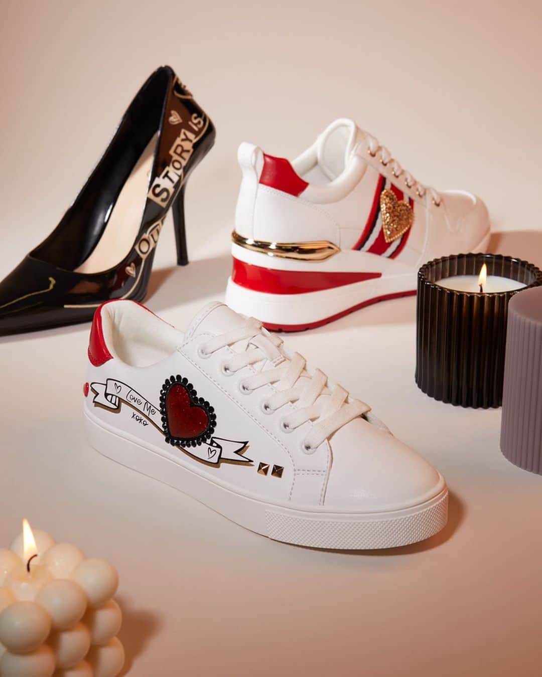 ALDO shoesさんのインスタグラム写真 - (ALDO shoesInstagram)「Love is in the air. This Valentine's Day, make it all about you. Wear your heart on your feet with our special collection designed to shower you with love. #AldoShoes」2月2日 5時21分 - aldo_shoes