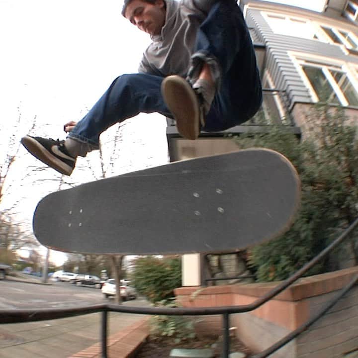 スラッシャーのインスタグラム：「👉🏾 @jontallyer’s SANITIZER video is now playing on ThrasherMagazine.com 📡」