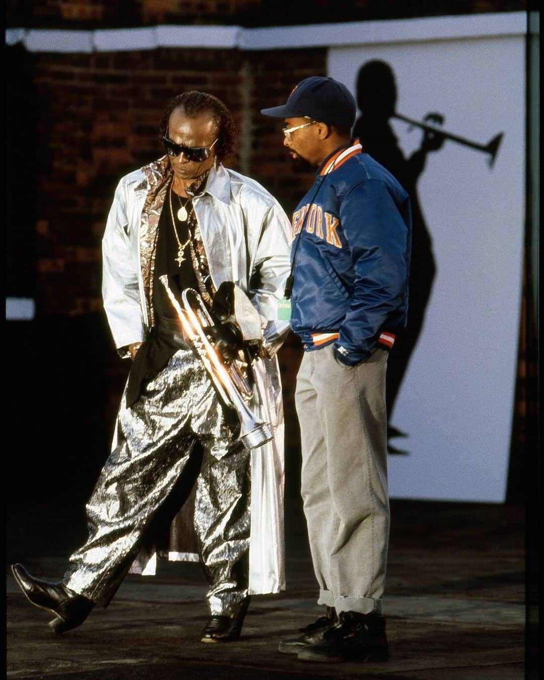 GQさんのインスタグラム写真 - (GQInstagram)「#YourMorningShot: Miles Davis and Spike Lee in New York City, 1986.」2月1日 22時00分 - gq