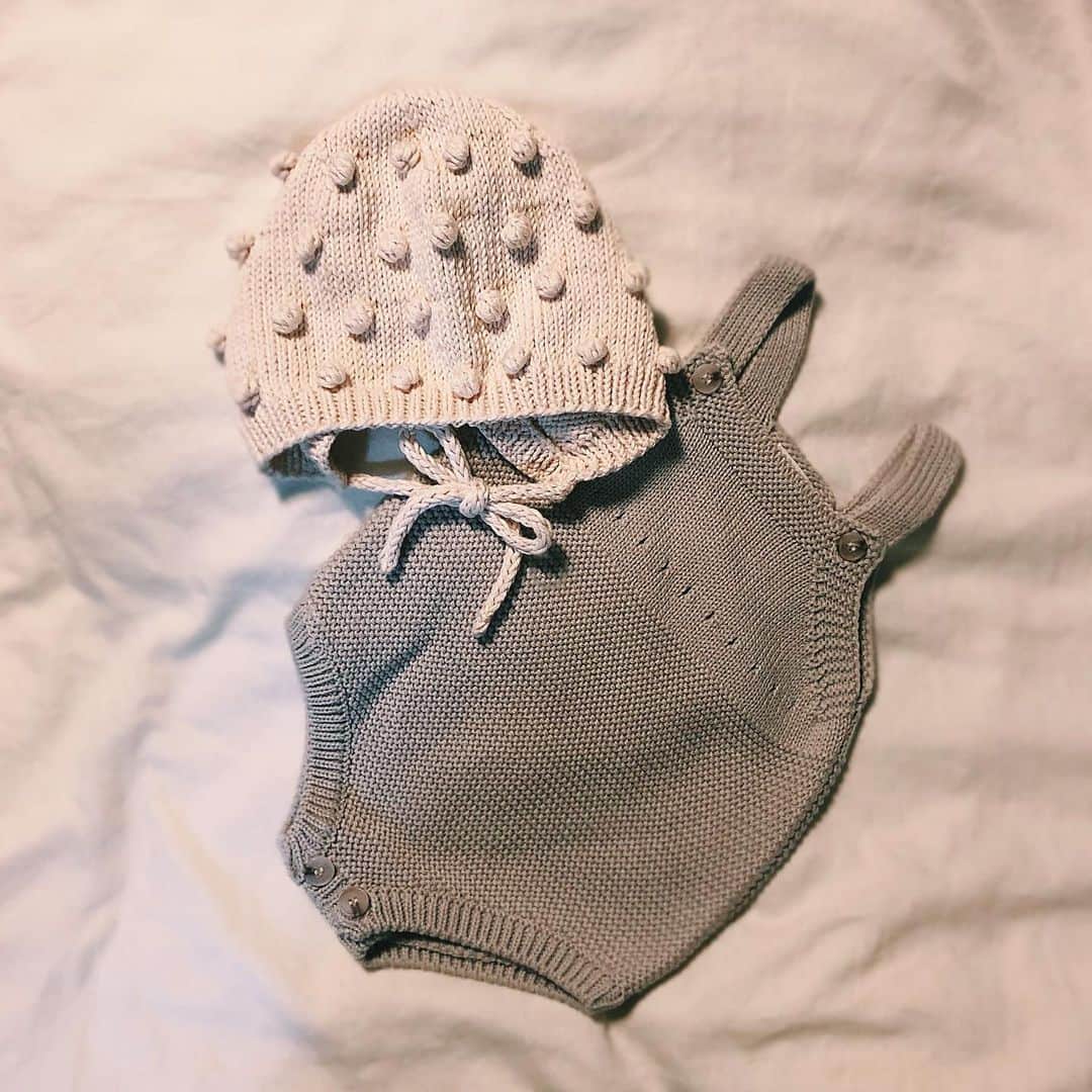 松原加奈恵さんのインスタグラム写真 - (松原加奈恵Instagram)「はぁ、かわいい〜。 #ボンネット#miyako服#baby」2月1日 22時03分 - piiiiiiico
